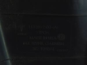 Обшивка багажника верхняя Tesla Model 3 18- черн 1132812-00-A