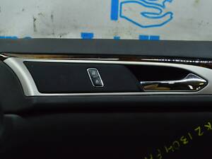 Обшивка двери (карточка) перед прав Lincoln MKZ 13- черн с дерев. вставкой (04) DP5Z-5423942-BL
