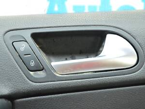 Обшивка двери (карточка) перед прав VW Tiguan 09-17 черн тряпка (07) 5N0-867-012-C-XNJ