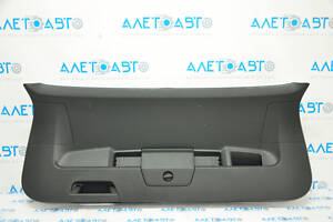 Обшивка двери багажника нижняя VW Tiguan 18- черная, вмятина, затертая