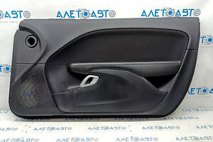 Обшивка двери карточка передняя правая Dodge Challenger 15-19 рест черн с черн вставкой тряпка, подлокотник кожа, царапи