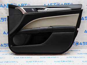 Обшивка двери карточка передняя правая Ford Fusion mk5 17-20 черн с беж вставкой тряпка, подлокотник кожа, молдинг серый