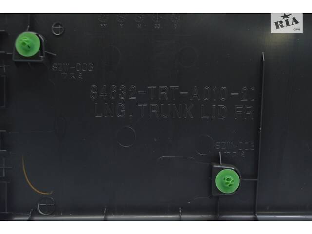 Обшивка крышки багажника верхняя Honda Clarity 18-21 usa черн 84632-TRT-A01ZA