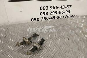 Ограничитель двери задний 824308H300 Nissan X-Trail T30 2001-2007