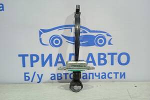 Ограничитель двери задний левый Kia Cerato TD 2008 (б/у)