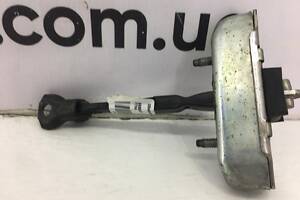 Ограничитель крышки багажника TOYOTA RAV4 CA30W 2005-2010 6865042070