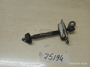 Обмежувач дверей задньої лівої Chevrolet Aveo T250 2006-2011 000075194