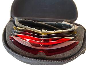 Тактические защитные очки в чехле Oakley