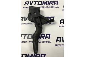 Ручка открывания капота Opel Astra H 2004-20010 218186591