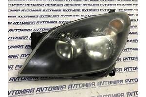 Фара передняя левая галоген Opel Astra H 2004-2006 24451032