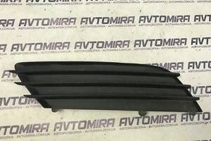 Решетка переднего бампера правая Opel Astra H 2004-2007 13117251