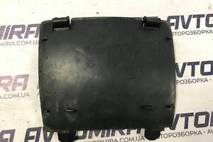 Лючок переднего подкрылка Opel Astra H 2004-2010 13125606