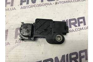 Датчик удара Opel Astra H 2004-2010 13264083