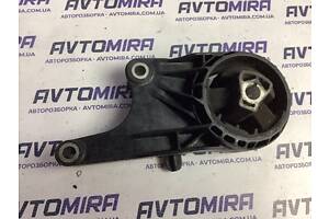 Подушка двигуна передня Opel Astra J 1.7 CDTI 2009-2015 13248600