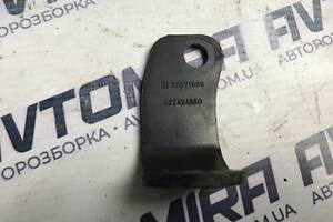 Кронштейн впускного колектора Opel Astra J 1.7CDTI 2009-55571699