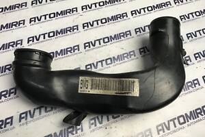 Патрубок воздушный Opel Astra J 1.7CDTI 2009-55576751