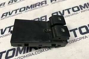 Кнопка склопідйомника передня ліва Opel Astra J 13305978