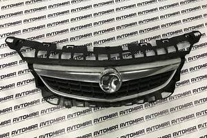 Решетка радиатора Opel Astra J 2009-13266577