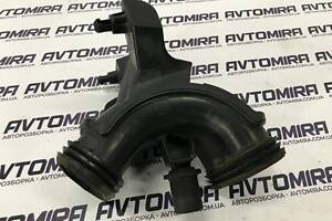 Патрубок воздушного фильтра Opel Astra J 2009-13337772