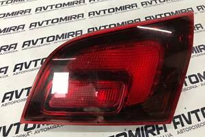 Ліхтар задній правий внутрішній Opel Astra J Combi 2009- 13282249