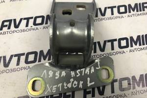 Петля ліва кришки багажника Opel Astra J HB 2009- 13258165