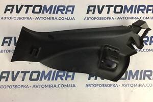 Накладка багажника права Opel Astra J HB 2009-2015 13385410