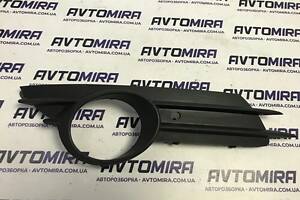 Накладка противотуманной правой фары Opel Corsa D 2006-2010 13211479