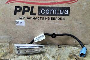 Opel Grandland 17- Поворотник правый повторитель поворотов 9825484980