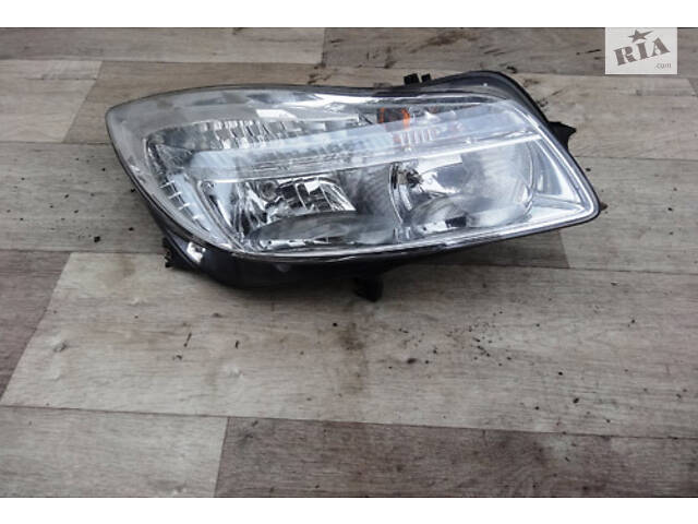 Фара передня права Opel Insignia 2008-2013 13226781RH