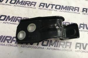 Петля кришки багажника права Opel Insignia 2008-2017 13246570