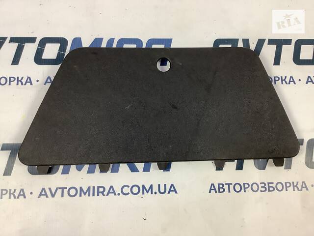 Накладка правой обшивки багажника Opel Meriva B 13265639