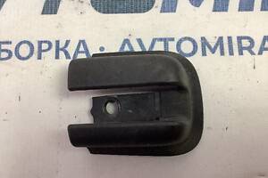 Накладка зсуних лівих дверей Opel Vivaro 2001-2014 8200675629