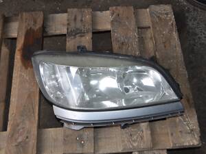 Opel Zafira a правая фара 67716821 ЧИТАТЬ ОПИСАНИЕ