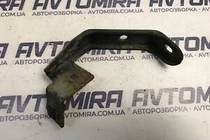 Кронштейн впускного колектора Opel Zafira B 1.6 16V 2005-2011 55559382