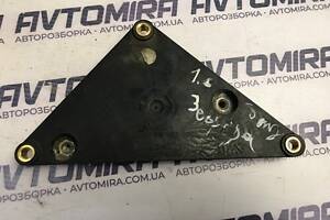 Кронштейн впускного колектора Opel Zafira B 1.6 16V 2005-2011 55563296