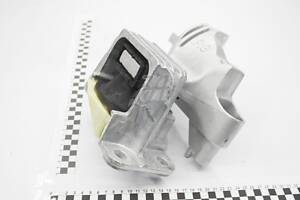 Опора ДВС правая 2,0 16V Renault Megane III 2008- (586523) Hutchinson