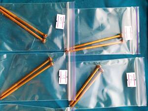 Кісткові ортопедичні гвинти.