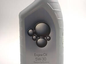 Оригінальне синтетичне моторне мастило преміум Лексус 5W-30 1л 08880-83050