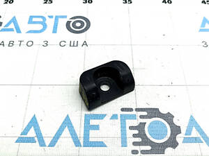 Отбойник двери багажника правый Toyota Prius 30 10-15 на двери