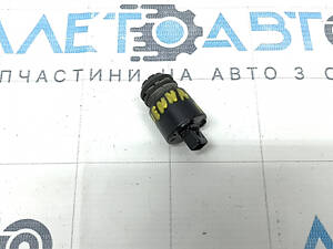 Отбойник двери багажника правый Toyota Sienna 21-25 на кронштейне амортизатора на двери