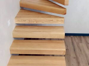 Лестницы металлические, под обшивку.Броневик- Днепропетровск.