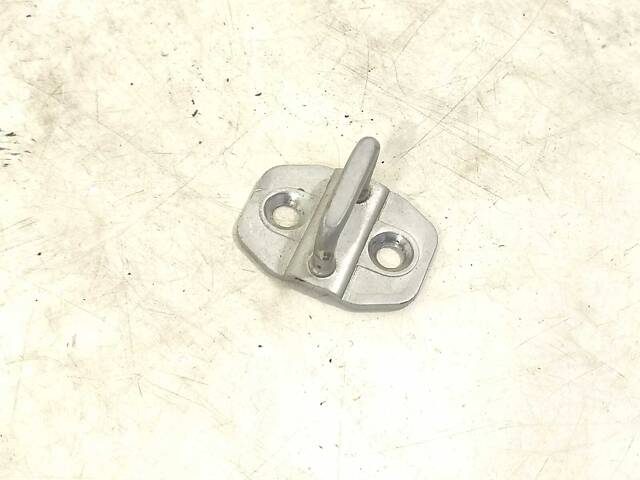 A2047200104 Ответная часть замка двери Mercedes-Benz C-Class W205 14-21, Mercedes-Benz ML W166 11-15, Mercedes-Benz C-Cl - Фото 1