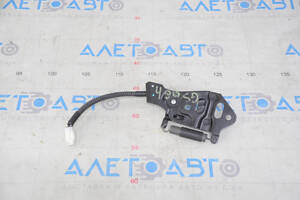 Частина замку кришки багажника Lexus GS300 GS350 GS430 GS450h 06-11