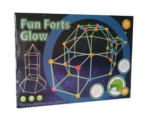 Палатка-конструктор 2021-36 A 87 элементов, люминесцентные палочки, светятся в темноте, полиэтиленовое покрывало, в коро