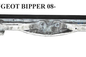 Панель передняя PEUGEOT BIPPER 08- (7106F6, 1352684080)