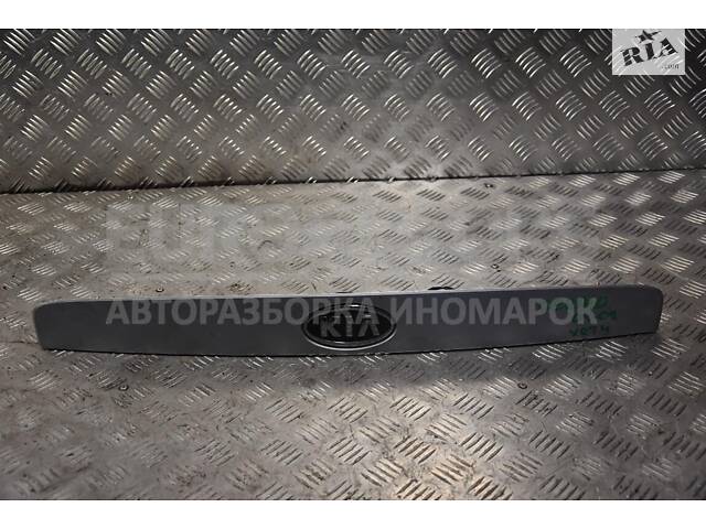 Панель подсветки номера (хетчбек) Kia Cerato 2004-2008 925012F210