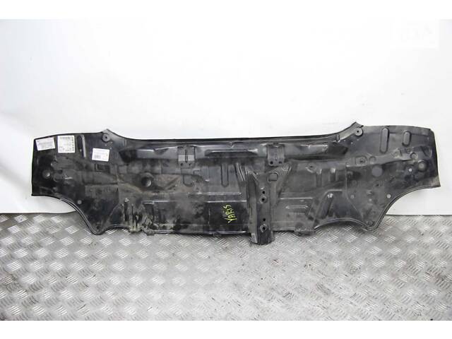 Панель задняя кузовная новая оригинал Toyota Yaris 2005-2011 5830752430