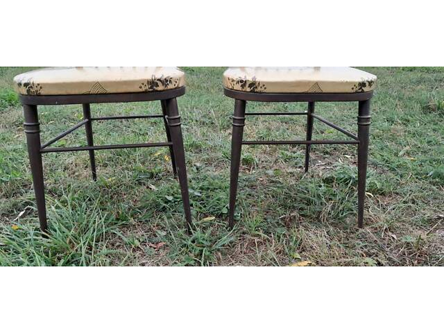 Пара стільців. Італійські ?? Латунні. Сидіння в плівці. На тканині є незначні плямки. ?43*43 см, висота 117 см, висота сидіння - Фото 7