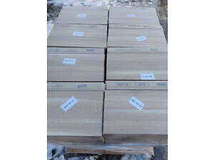 Паркет новий, дубовий, високоякісний, сорт Натур, розмір 15х50х400, відмінна геометрія, сухий, в упаковці.