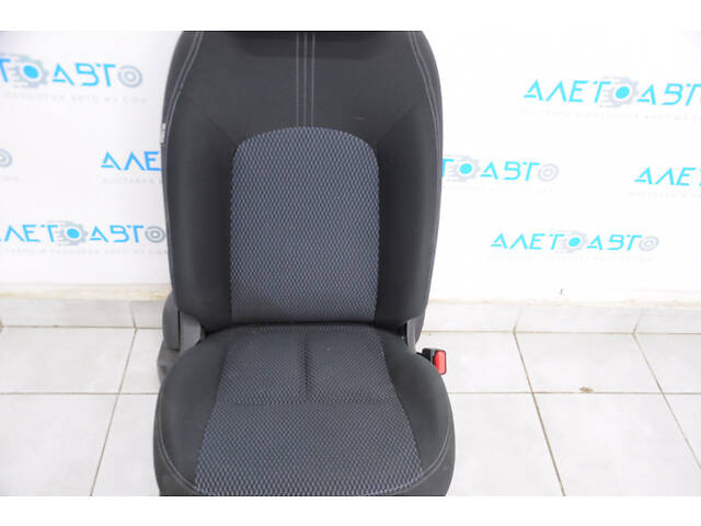 Пассажирское сидение Nissan Versa Note 13-19 без airbag, механ, тряпка черн